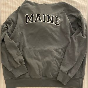 MAINE BRANDY MELVILLE HOODIE